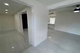 5640 Cedar St NE, Saint Petersburg, FL 33703 - Photo 13