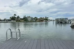 10103 Tarpon Dr, Treasure Island, FL 33706 - Photo 15