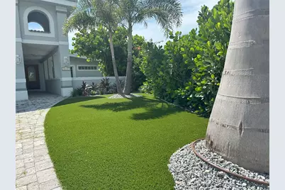 10103 Tarpon Drive, Treasure Island, FL 33706 - Photo 9