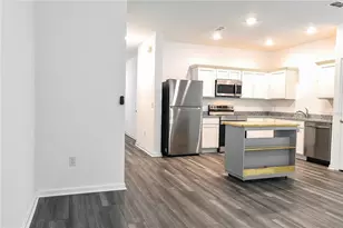 38061 Elby Ln, Zephyrhills, FL 33542 - Photo 11