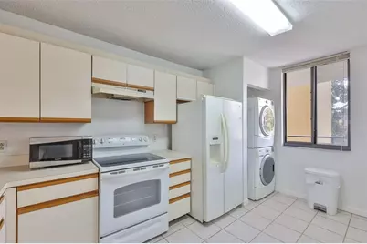 2424 W Tampa Bay Boulevard #M301, Tampa, FL 33607 - Photo 9