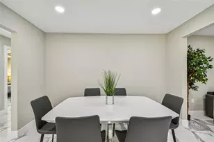 2042 Craft Ln, Sarasota, FL 34239 - Photo 79