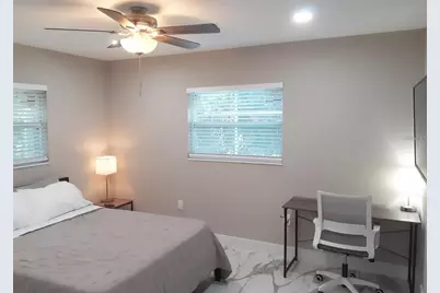 2042 Craft Lane, Sarasota, FL 34239 - Photo 17