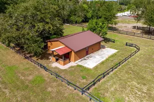 9510 36th Ave E, Palmetto, FL 34221 - Photo 17