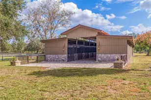 9510 36th Ave E, Palmetto, FL 34221 - Photo 3