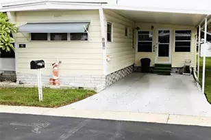 10118 N Lake Dr, Largo, FL 33773 - Photo 1