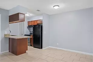 638 Golden Raintree Pl, Brandon, FL 33510 - Photo 7
