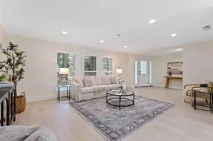 7220 Sunshine Dr S, Saint Petersburg, FL 33705 - Photo 7