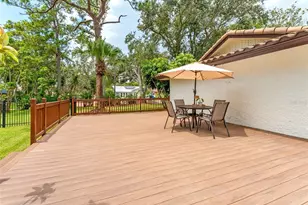 7220 Sunshine Dr S, Saint Petersburg, FL 33705 - Photo 31