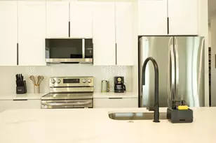 4390 44th St N, Saint Petersburg, FL 33714 - Photo 11