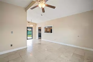 4712 Bessie Rd, Tampa, FL 33615 - Photo 9