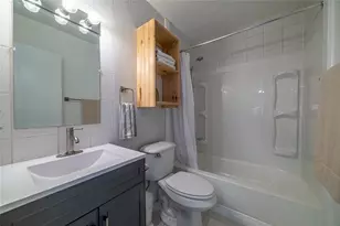 3861 S Lake Dr, Tampa, FL 33614 - Photo 15