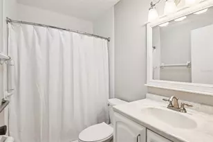 2304 Glenmore Cir, Sun City Center, FL 33573 - Photo 25