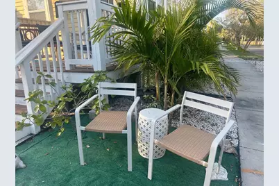 1137 Highland Street S, Saint Petersburg, FL 33701 - Photo 5