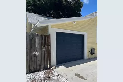 1137 Highland Street S, Saint Petersburg, FL 33701 - Photo 3