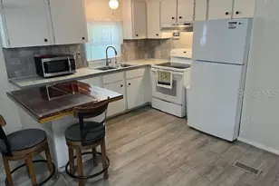 3346 Chatford Dr, Holiday, FL 34690 - Photo 7