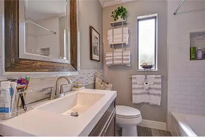 8614 Hibiscus Drive, Tampa, FL 33637 - Photo 17