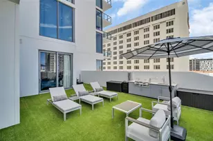 301 1st St S, Saint Petersburg, FL 33701 - Photo 13