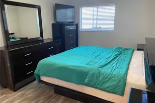 8584 111th St, Seminole, FL 33772 - Photo 11