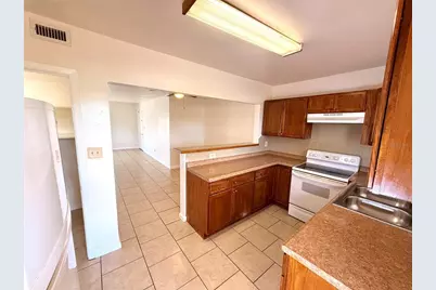 1050 62nd Ave South #E-4, Saint Petersburg, FL 33705 - Photo 13