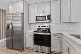 2952 Webley Dr, Largo, FL 33771 - Photo 5