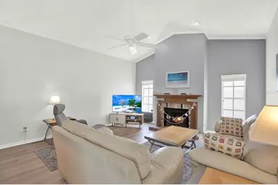 15830 Glenarn Drive, Tampa, FL 33618 - Photo 3