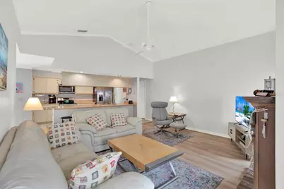 15830 Glenarn Drive, Tampa, FL 33618 - Photo 5