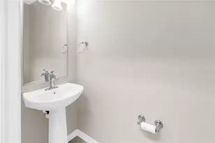 3740 82nd Ave Cir E, Sarasota, FL 34243 - Photo 15