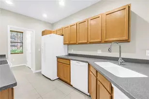 3740 82nd Ave Cir E, Sarasota, FL 34243 - Photo 11