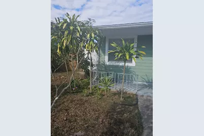 1145 54th Avenue N, Saint Petersburg, FL 33703 - Photo 3