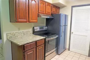 454 Cottage Cir, River Ranch, FL 33867 - Photo 5