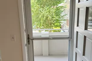 2426 Persian Dr, Clearwater, FL 33763 - Photo 9