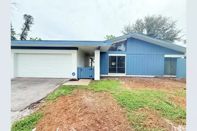 1210 Alcazar Way S, Saint Petersburg, FL 33705 - Photo 1