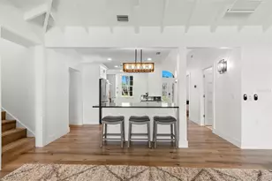 819 Bay Esplanade, Clearwater Beach, FL 33767 - Photo 9