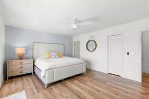 819 Bay Esplanade, Clearwater Beach, FL 33767 - Photo 43