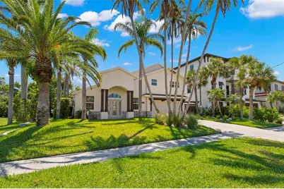 819 Bay Esplanade, Clearwater Beach, FL 33767 - Photo 5