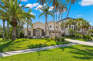 819 Bay Esplanade, Clearwater Beach, FL 33767 - Photo 5