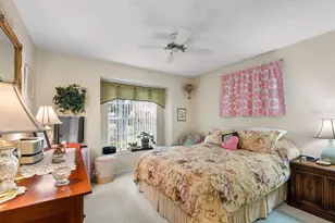 2429 New Haven Cir, Sun City Center, FL 33573 - Photo 13