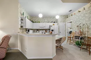 2429 New Haven Cir, Sun City Center, FL 33573 - Photo 7