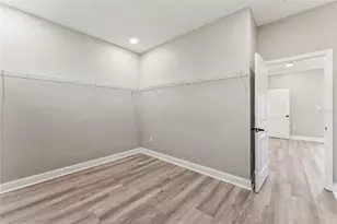 809 W Linebaugh Ave, Tampa, FL 33612 - Photo 27