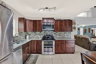 631 Stillview Cir, Brandon, FL 33510 - Photo 11