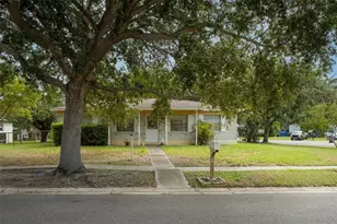 2811 W Pearl Ave, Tampa, FL 33611 - Photo 1