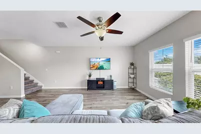 12914 Camarillo Place, Lithia, FL 33547 - Photo 15