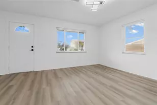 1782 Maryland Ave NE, Saint Petersburg, FL 33703 - Photo 5