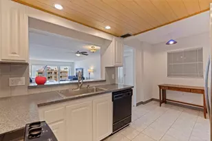 1120 N Shore Dr NE, Saint Petersburg, FL 33701 - Photo 21