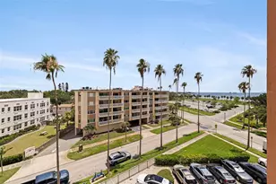 1120 N Shore Dr NE, Saint Petersburg, FL 33701 - Photo 11