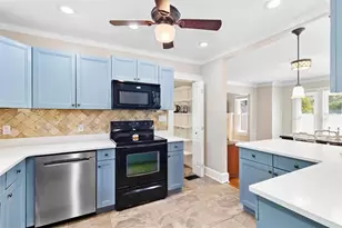 304 21st Ave N, Saint Petersburg, FL 33704 - Photo 11