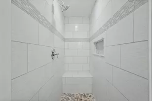 6490 Cape Hatteras Way NE, Saint Petersburg, FL 33702 - Photo 17