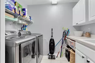 18808 Chaville Rd, Lutz, FL 33558 - Photo 29