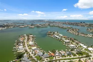 900 79th St S, Saint Petersburg, FL 33707 - Photo 69